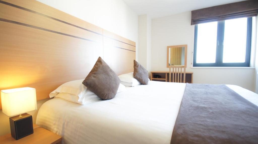 Crompton House Apartments Edgware Buitenkant foto