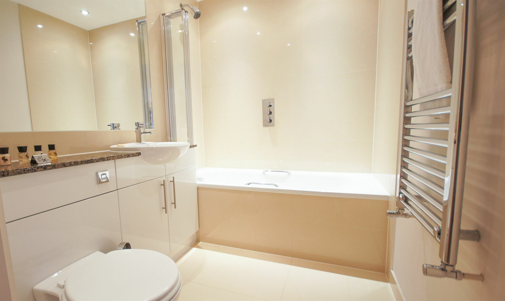 Crompton House Apartments Edgware Buitenkant foto